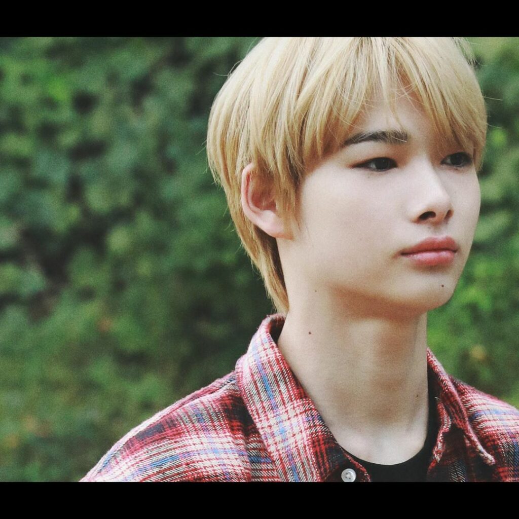 :: EN-roll ::
@ Debut Trailer

#ENHYPEN #EN_behind #ENroll #NI_KI…