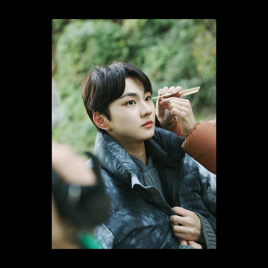 :: EN-roll ::
@ Debut Trailer

#ENHYPEN #EN_behind #ENroll #JUNGWON…