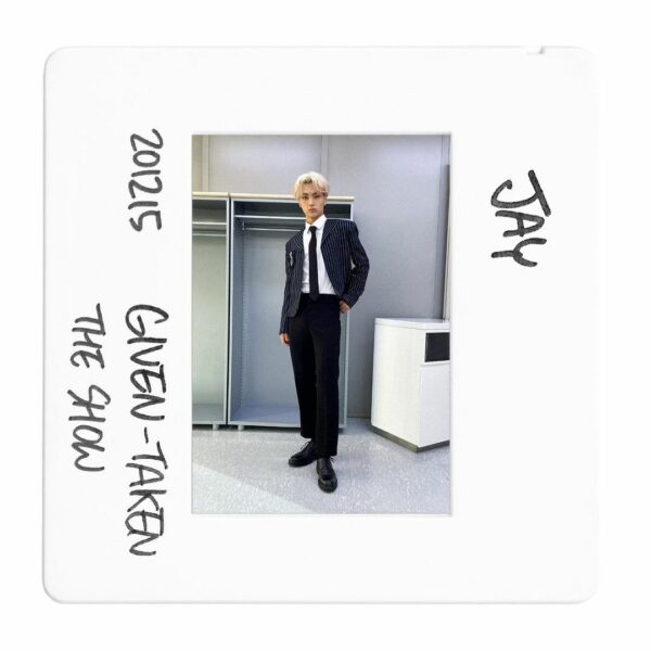 ENHY-FASHION 
#Given_Taken #Let_Me_In #10_Months @ [BORDER : DAY ONE] Music Broa…