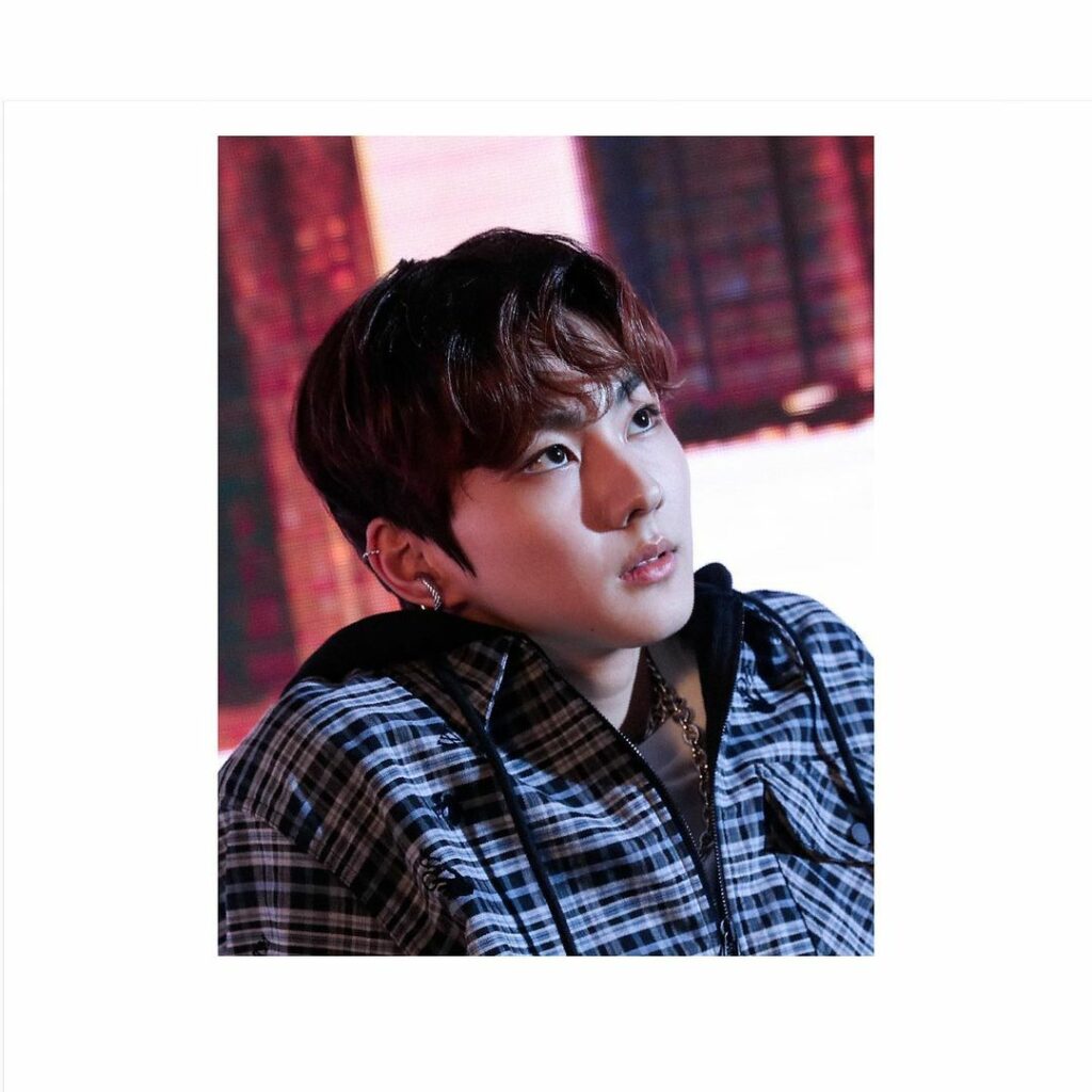 :: EN-roll ::
@ BORDER : CARNIVAL Concept Photo (DOWN ver.)

#ENHYPEN #EN_behind…