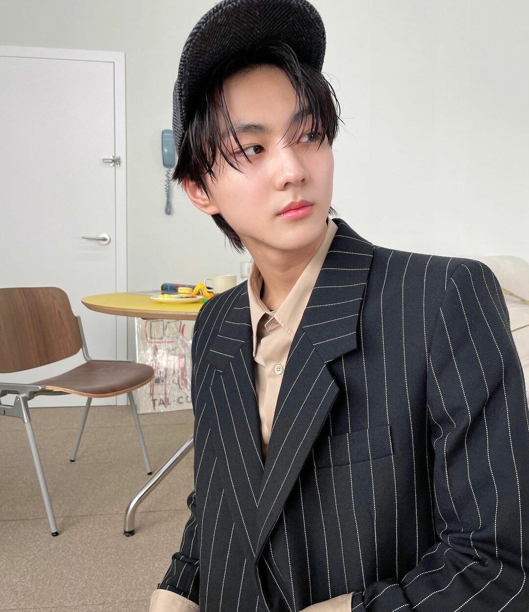 ENHYPEN: “힐끔” #JUNGWON… - ENHYPEN FANS | EN-FANS.COM