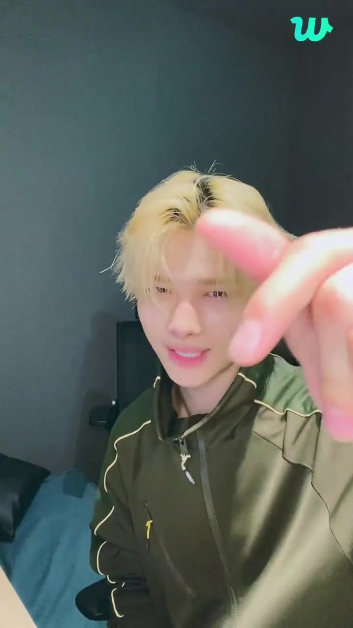 230623 [Weverse Live: Ni-Ki]🌒