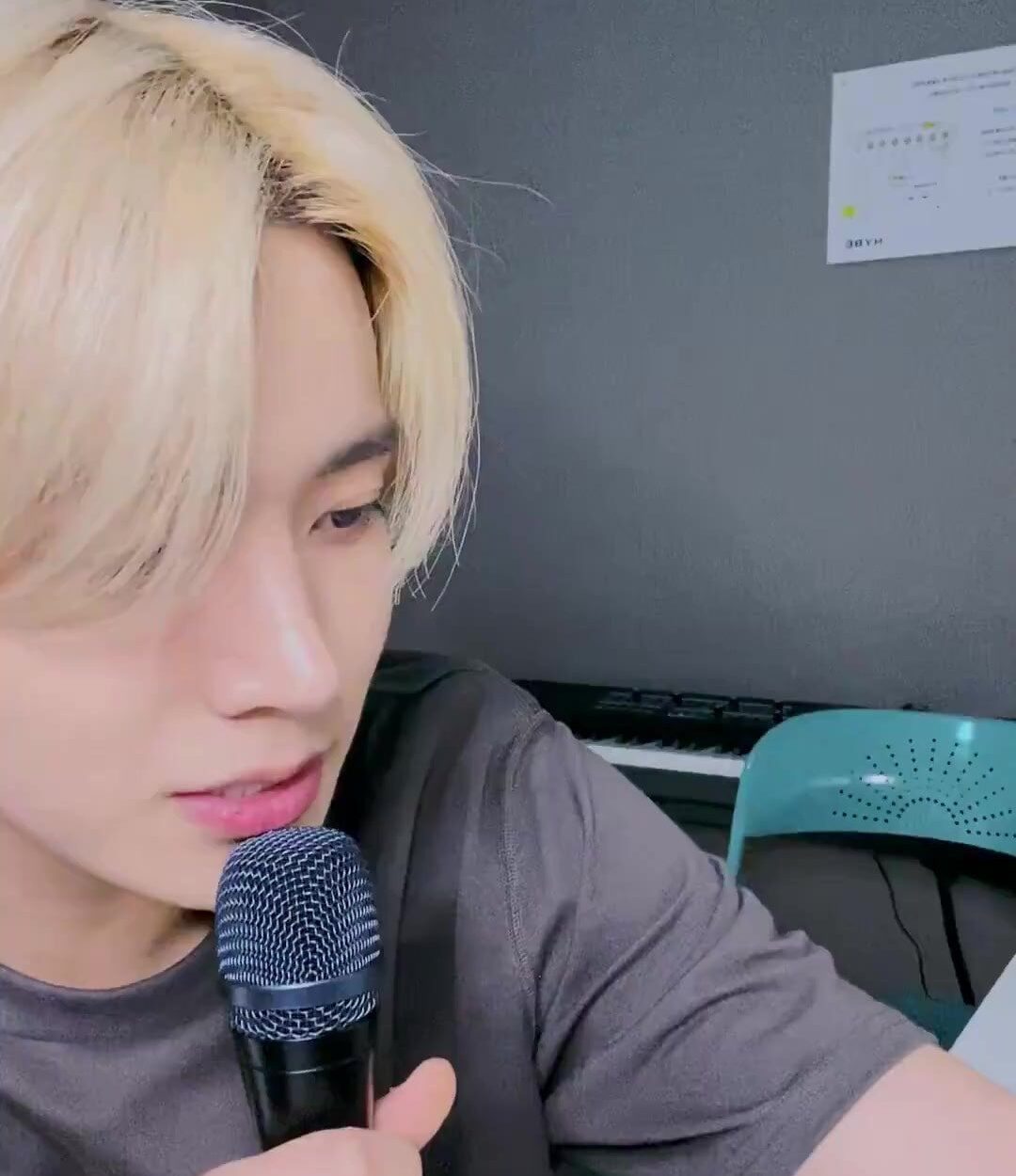 230725 [Weverse Live: Heeseung] ✌️✌️🫀