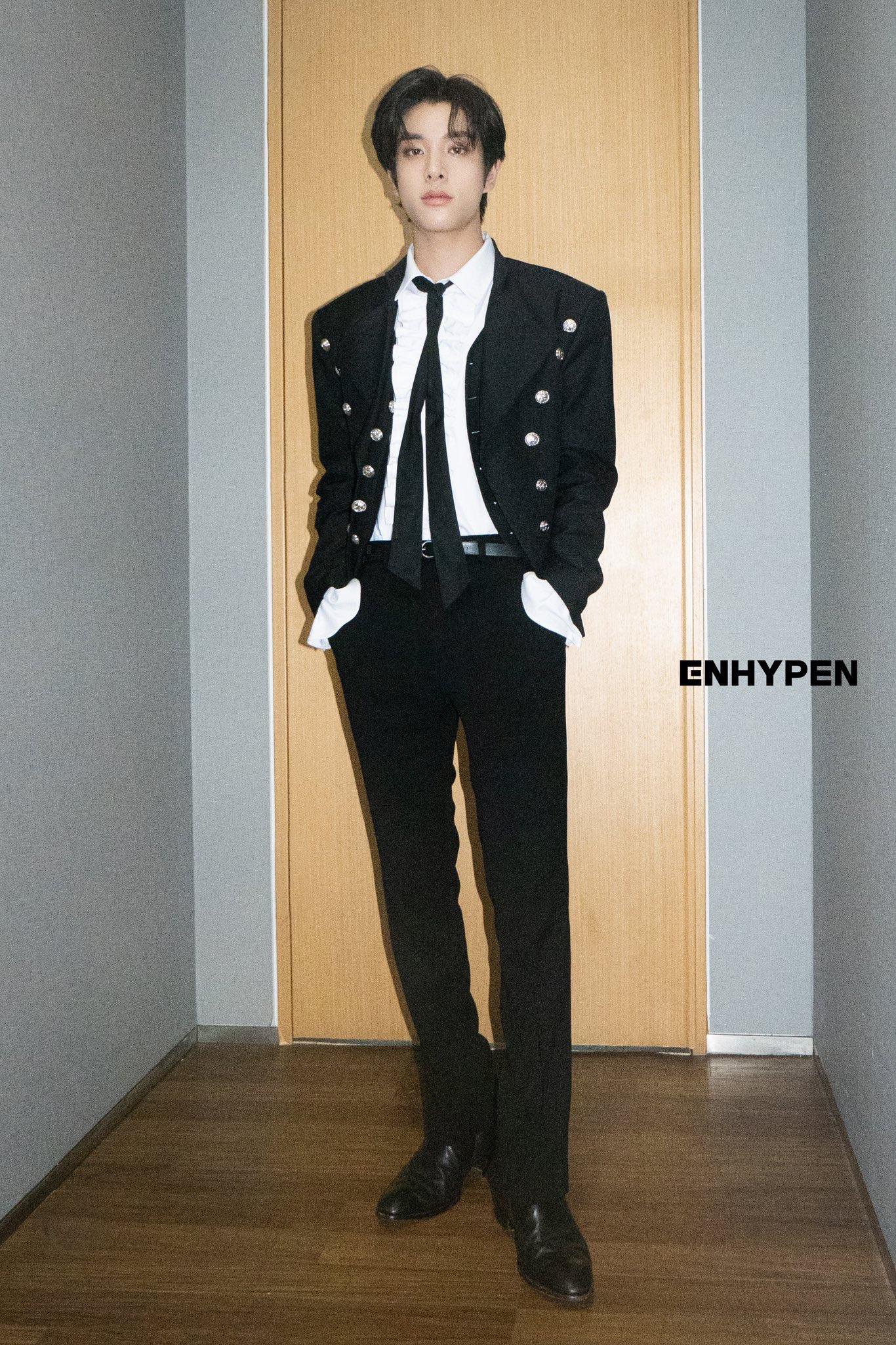 230623 [📸] ENHY-FASHION ‘DARK BLOOD’ HD (2/2)