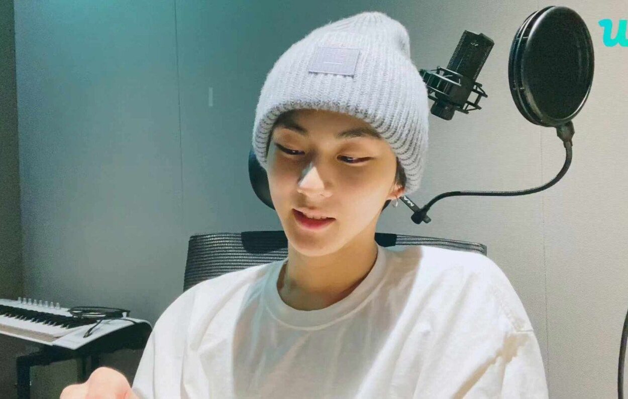 230702 [Weverse Live: Jungwon] Late Night's Garden?