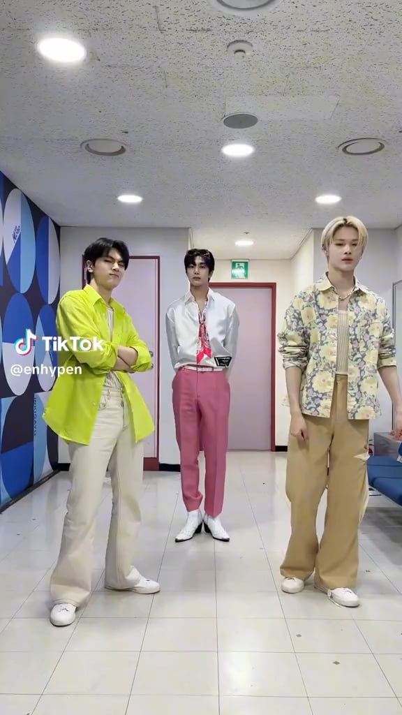 230619 TikTok: Jay and Ni-ki with Hyungwon (MONSTA X) - Sacrifice (Eat Me Up) Dance Challenge