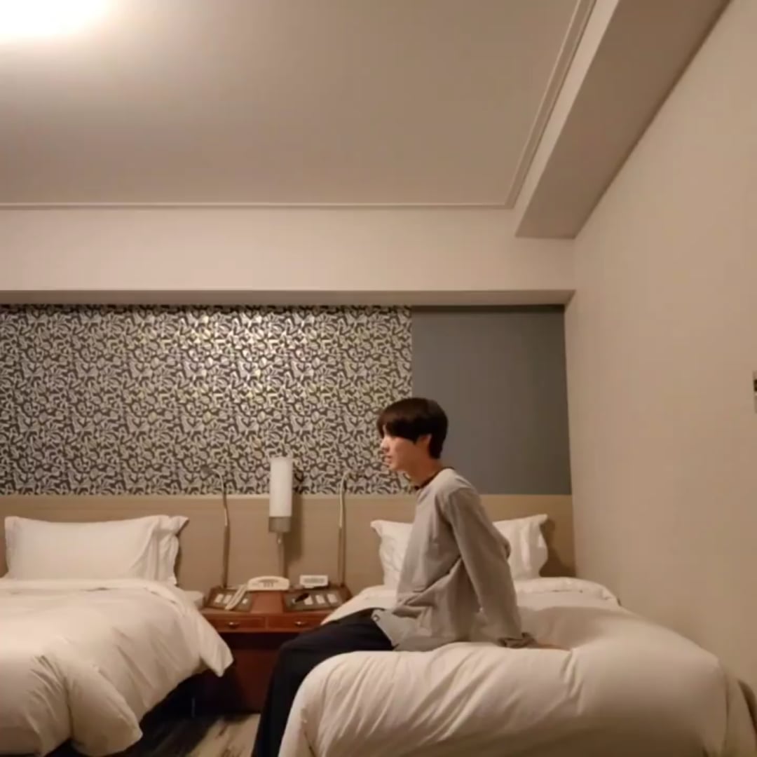 230825 Weverse: Jungwon