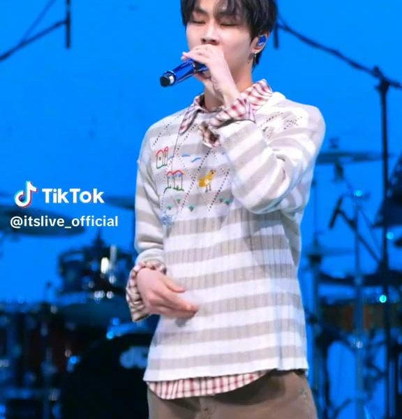 230603 it’s Live TikTok: Jungwon