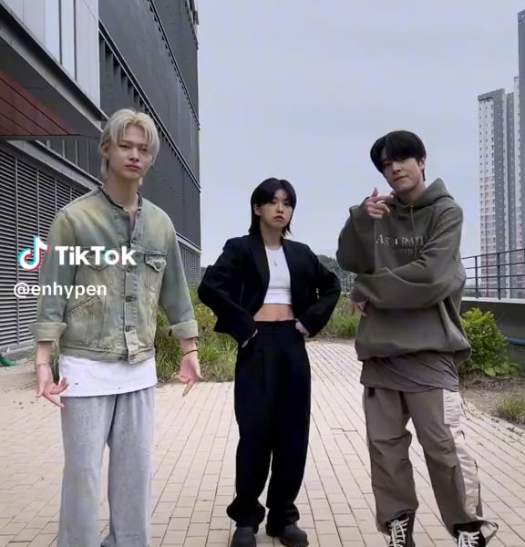 230612 TikTok: Jake and Ni-ki with Aiki - ‘Bite Me’ Dance Challenge