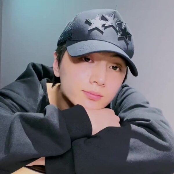 230710 [Weverse Live: Jay] Anyone bored?