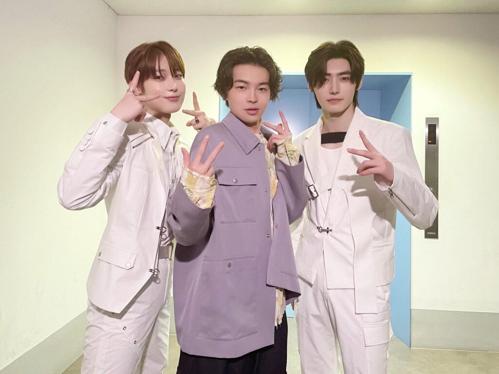 230605 Twitter: Sunoo and Sunghoon with imase
