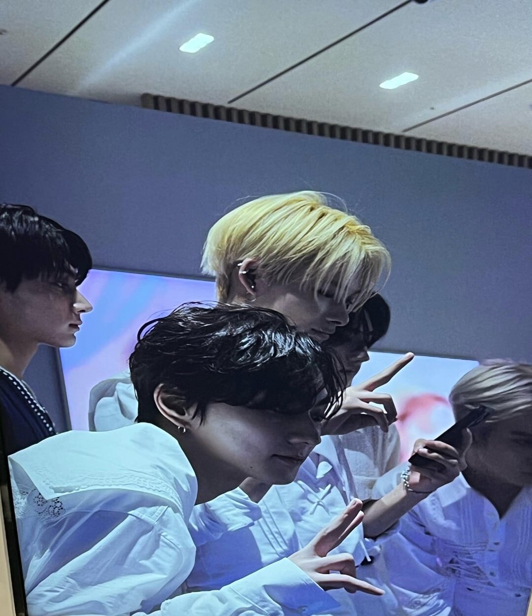 230704 Weverse: Ni-ki