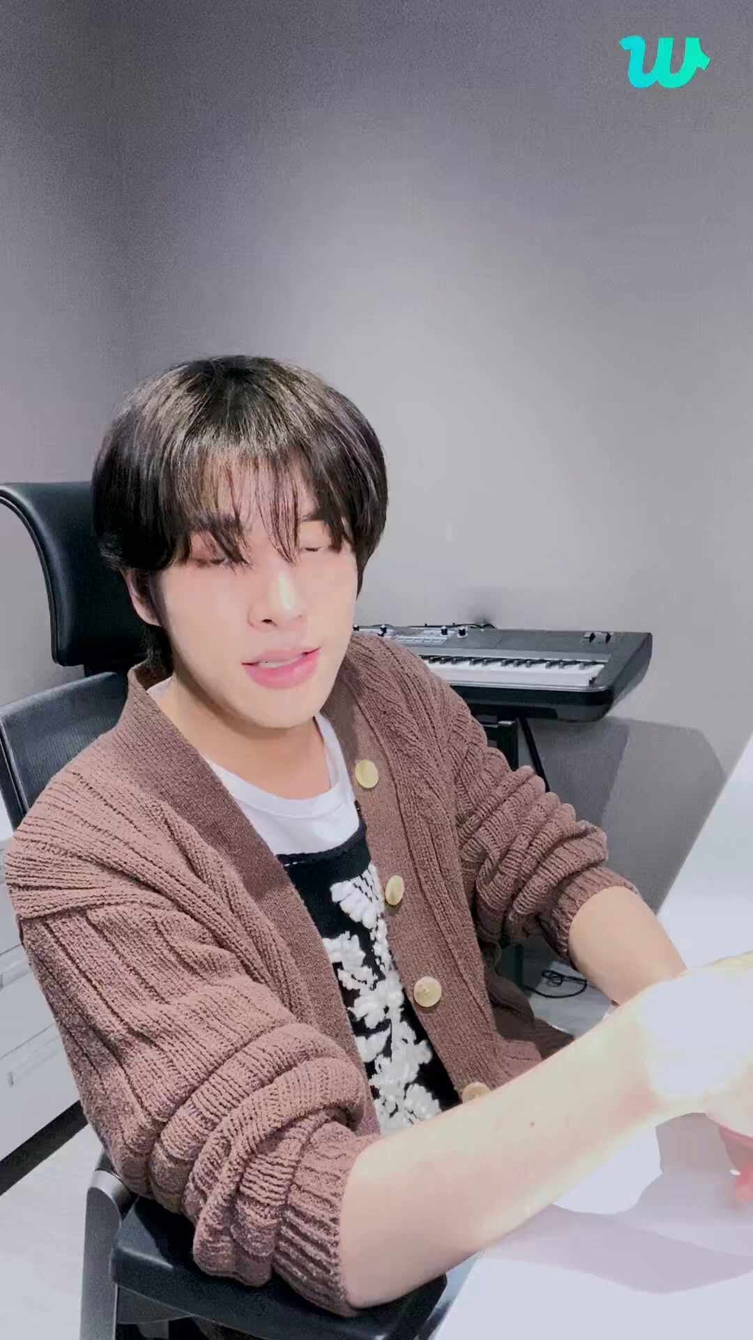 230714 [Weverse Live: Jake] People who want to hang out with Jake 👌