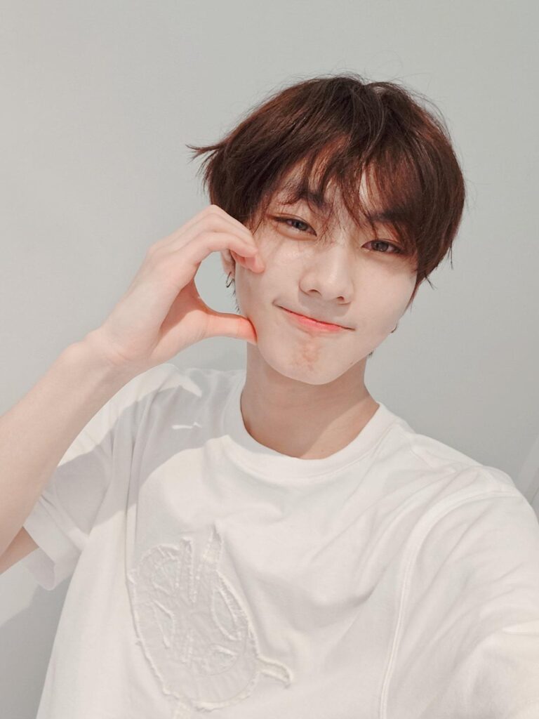 230729 Twitter: Jungwon
