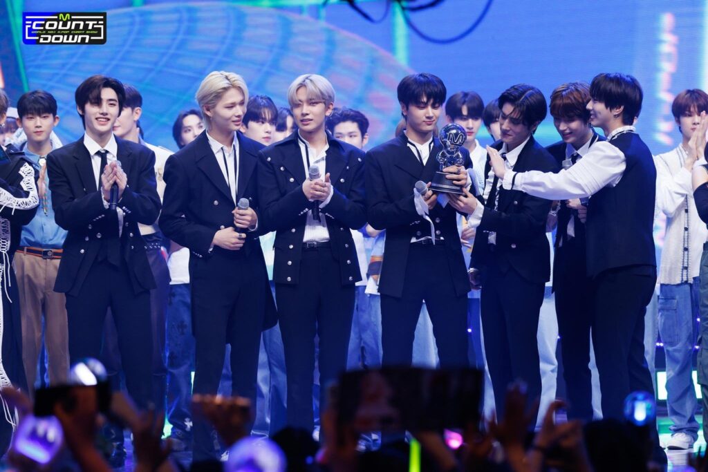 230606 ENHYPEN - Bite Me (230601 No.1 Encore Photos) @ Mnet M Countdown