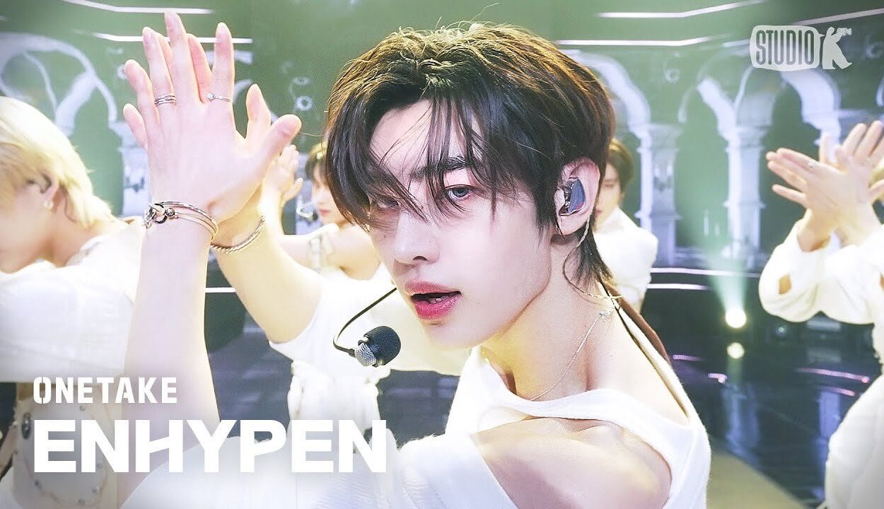 if you haven’t already watched this fancam, you need to for your mental health