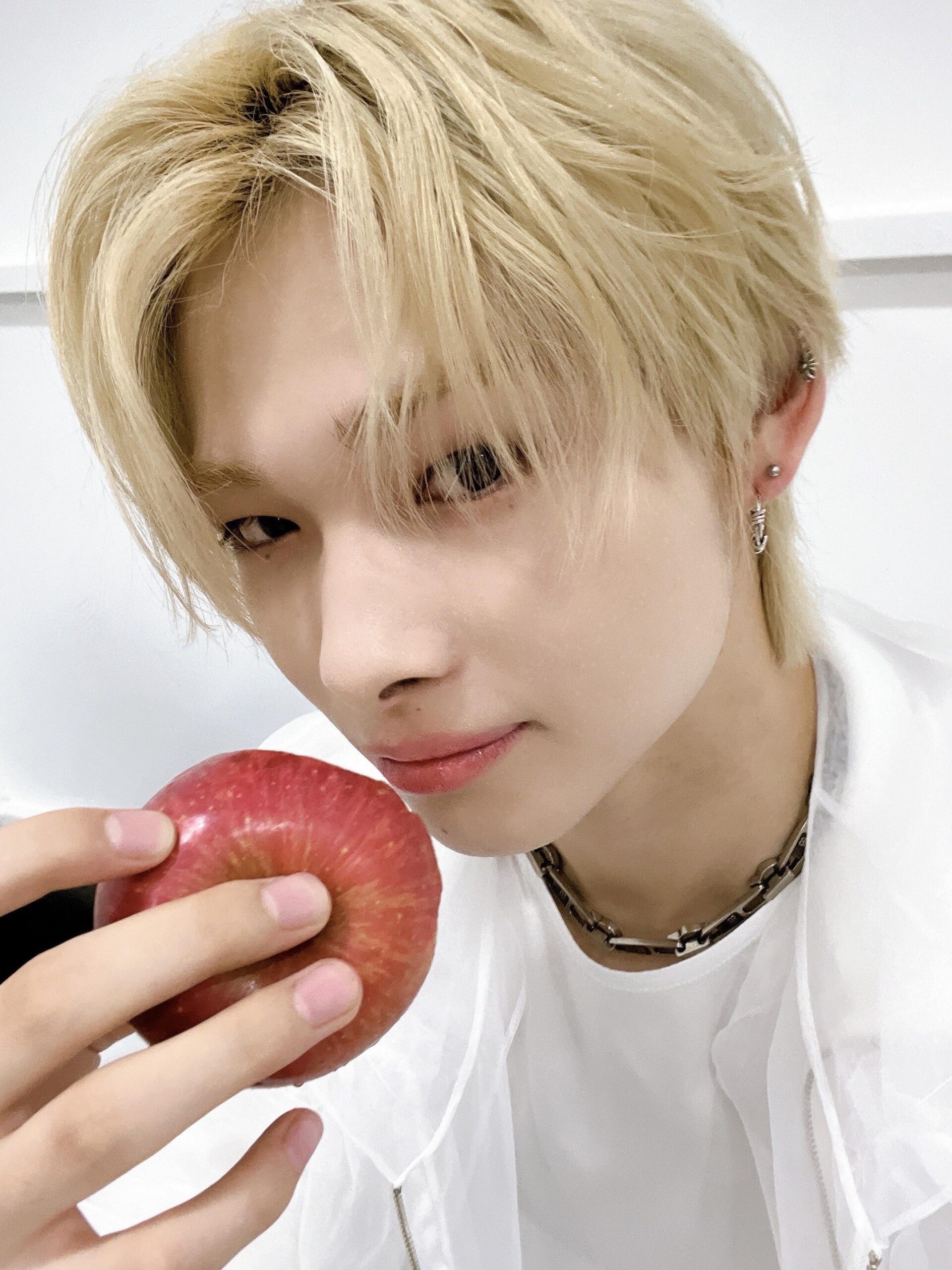 230602 Weverse: Ni-ki