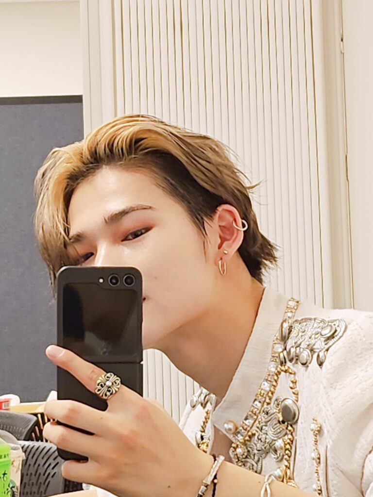 230917 Weverse: Ni-ki