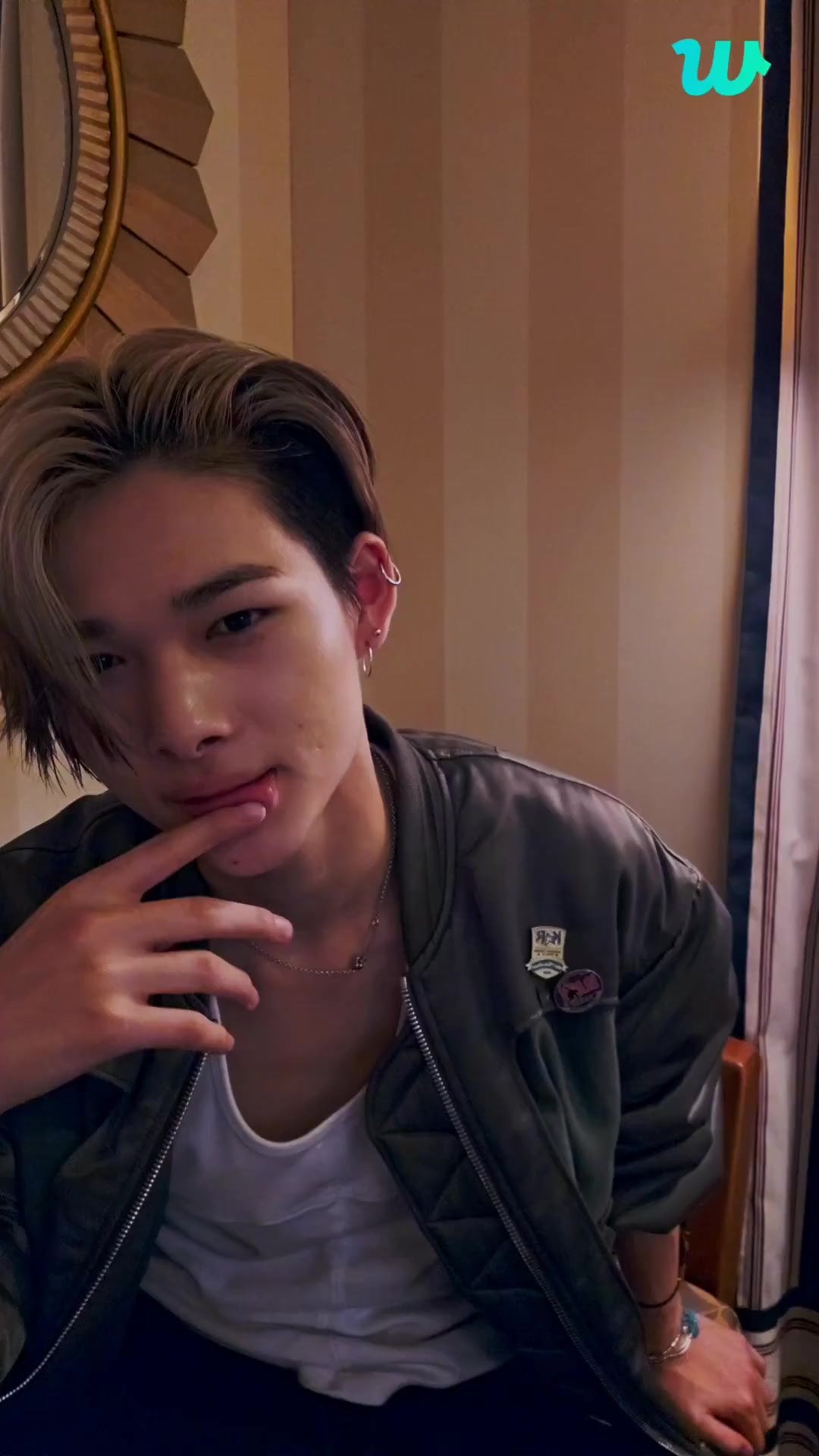 230903 [Weverse Live: Ni-ki] Job well done~🫠