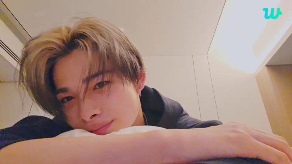 230911 [Weverse Live: Ni-ki] Just for a bit