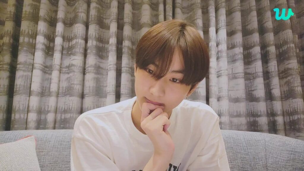 230911 [Weverse Live: Jungwon] 😊