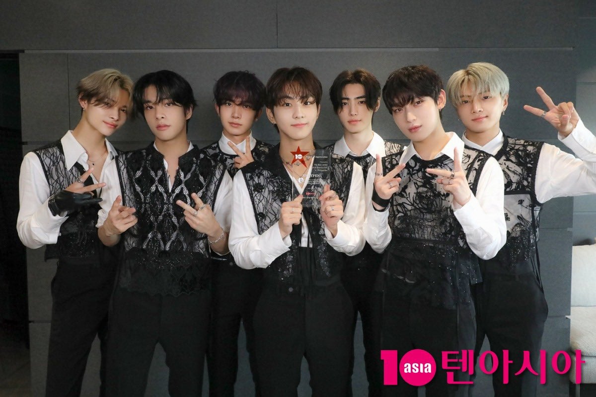 230906 ENHYPEN received their ‘Best K-Drama OST Artists’ in the Philippines trophy from Top Ten Awards (TTA)
