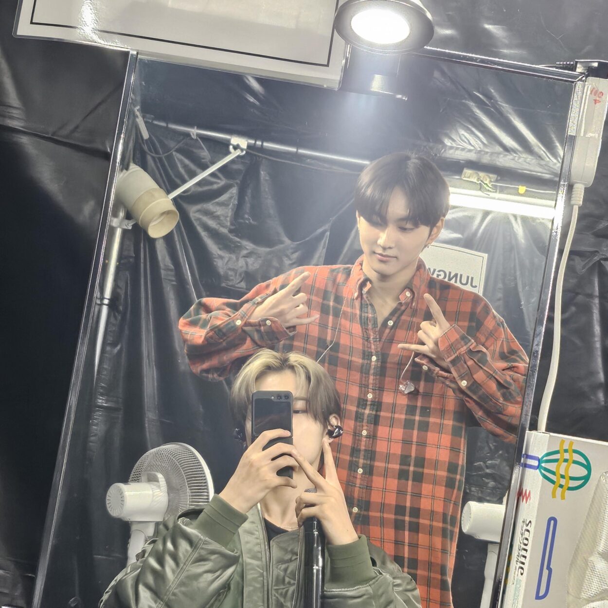 230915 Weverse: Ni-ki with Jungwon