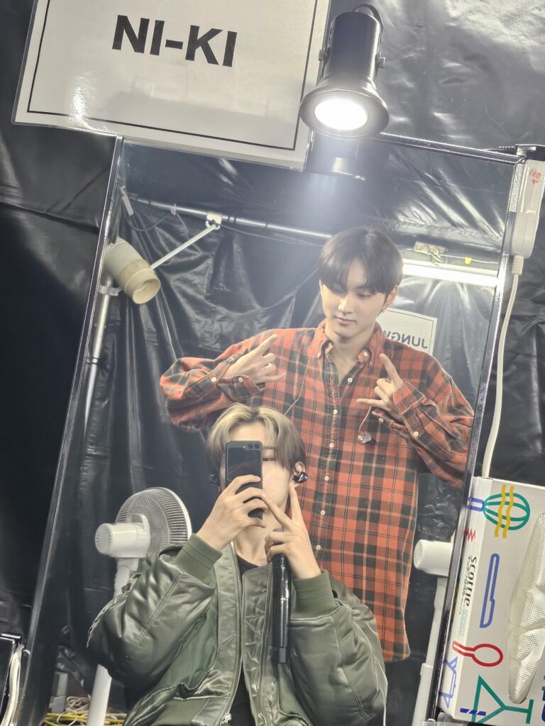 230915 Weverse: Ni-ki with Jungwon