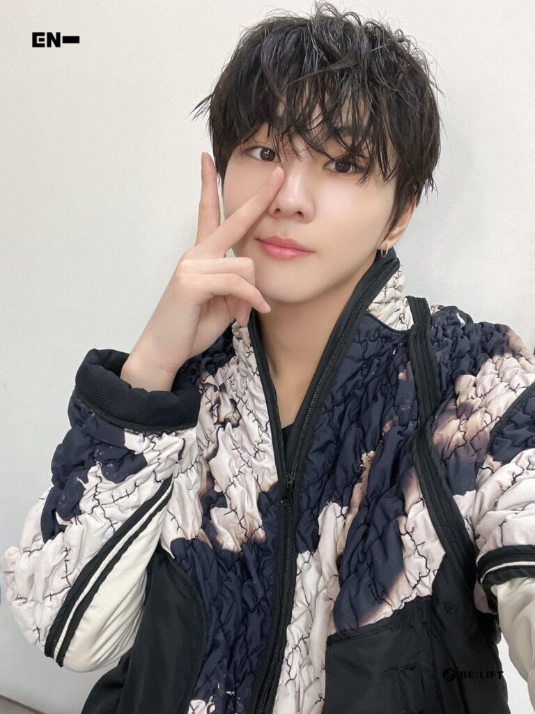 230901 Weverse: Pick your Today's ENHYPEN : August collection 💖💚💙💛💜 (Jungwon, Heeseung, Jay & Jake)