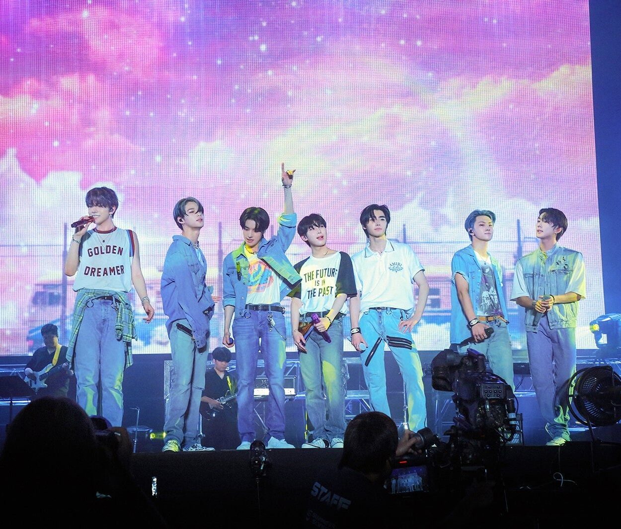 230924 [MODELPRESS] ENHYPEN share memories of their activities in Japan and the charm and strengths of their group
