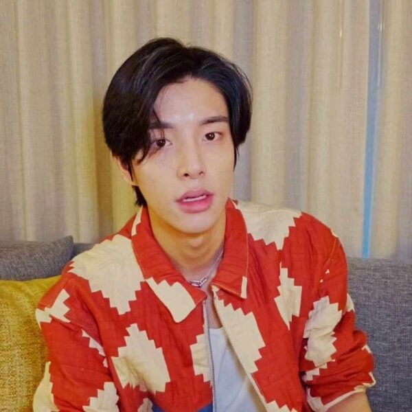 231022 [Weverse Live: Jake] Jake appears🤗