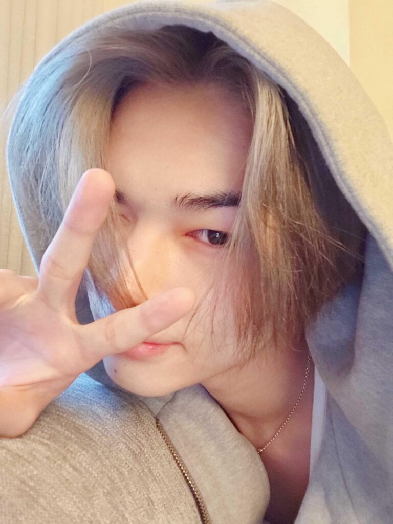 231006 Weverse: Ni-ki