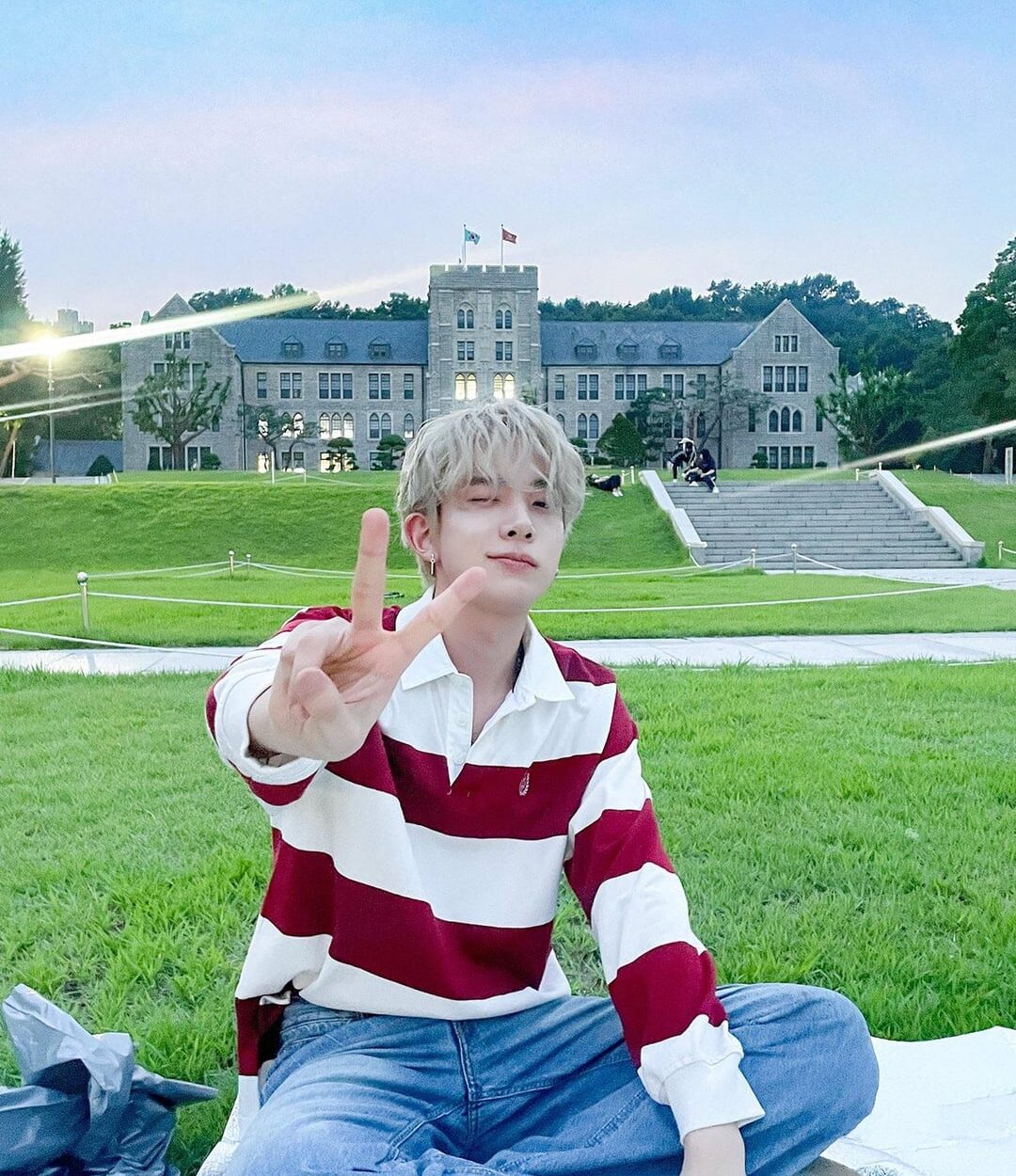 231017 Naver Post: EN-loG behind photos [HEESEUNG]