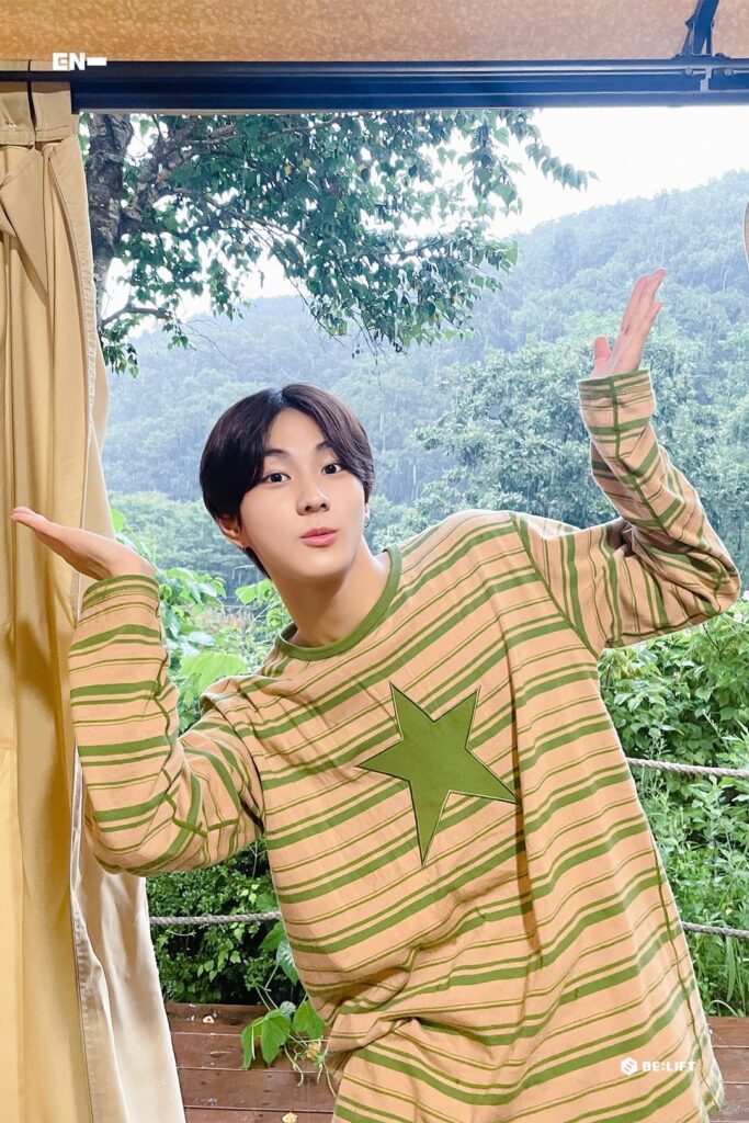 231017 Naver Post: EN-loG behind photos [JUNGWON]