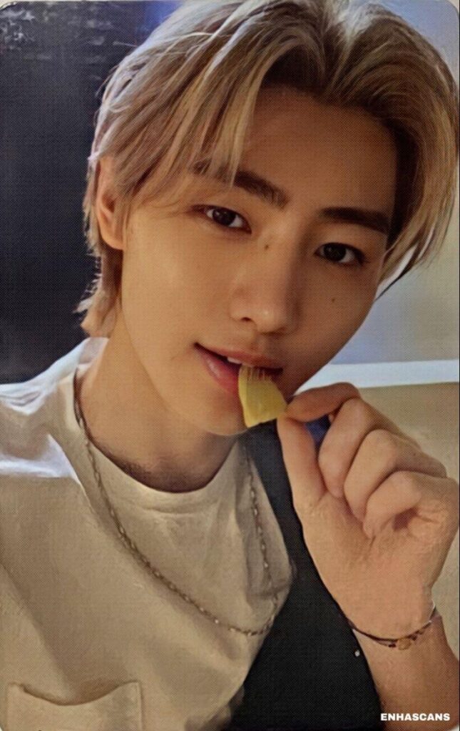 SUNGHOON PHOTOCARD
