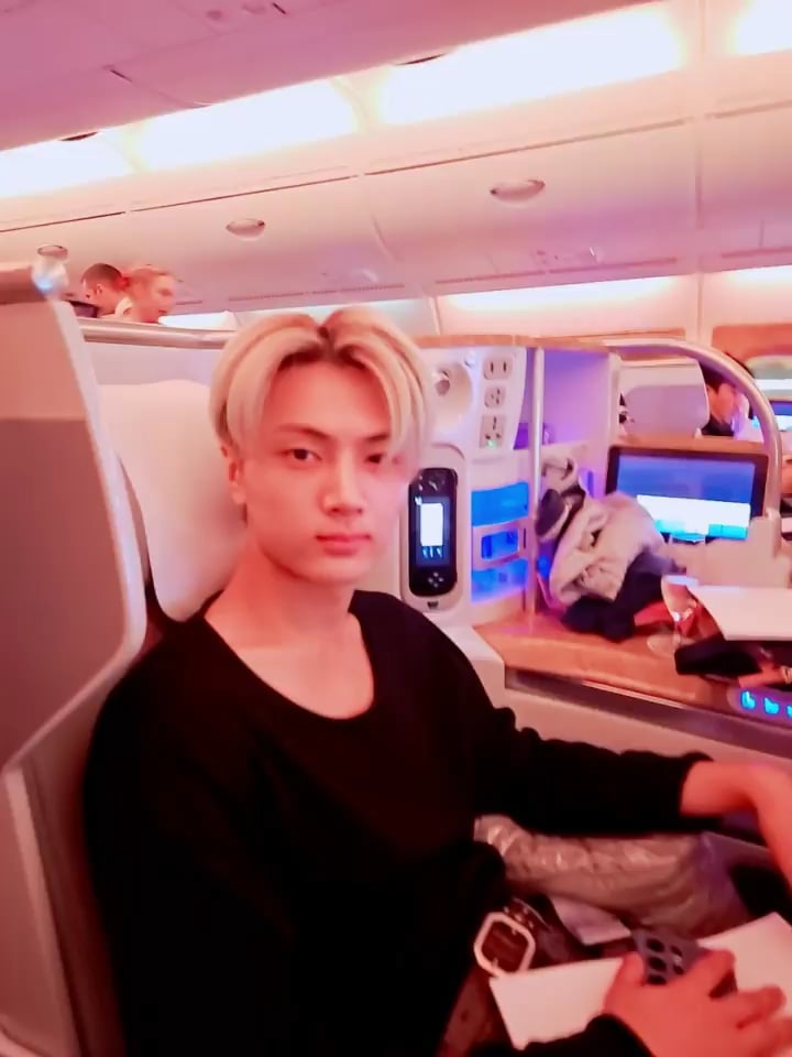 231109 Weverse: Jungwon (2)