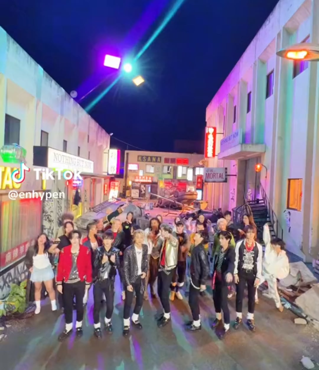 231125 Tiktok: ENHYPEN with MV models