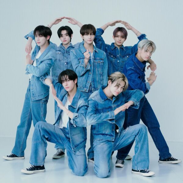 231124 Weverse: 2023 ENniversary Photo #1 Family