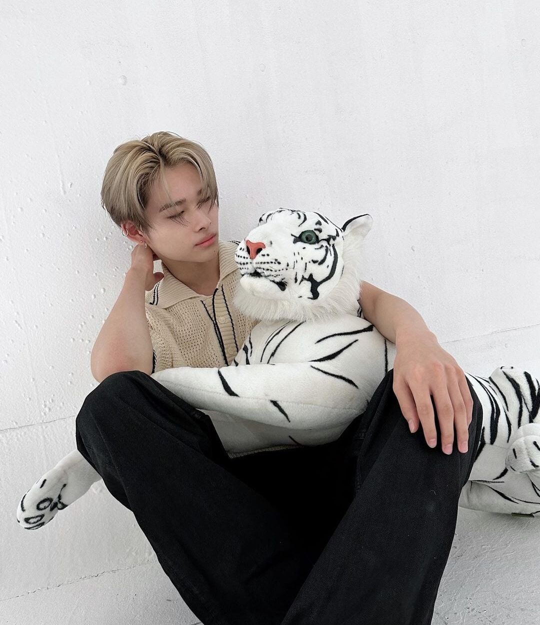 231127 ENHYPEN Instagram: Ni-ki for drjart