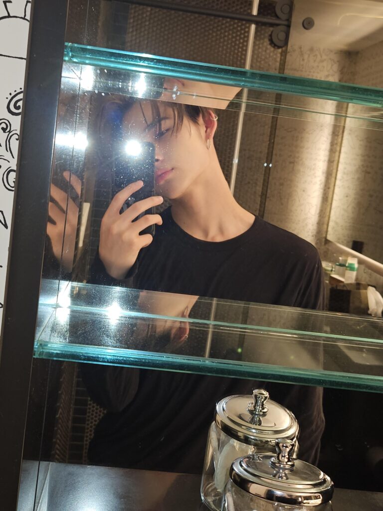 231124 Weverse: Ni-ki