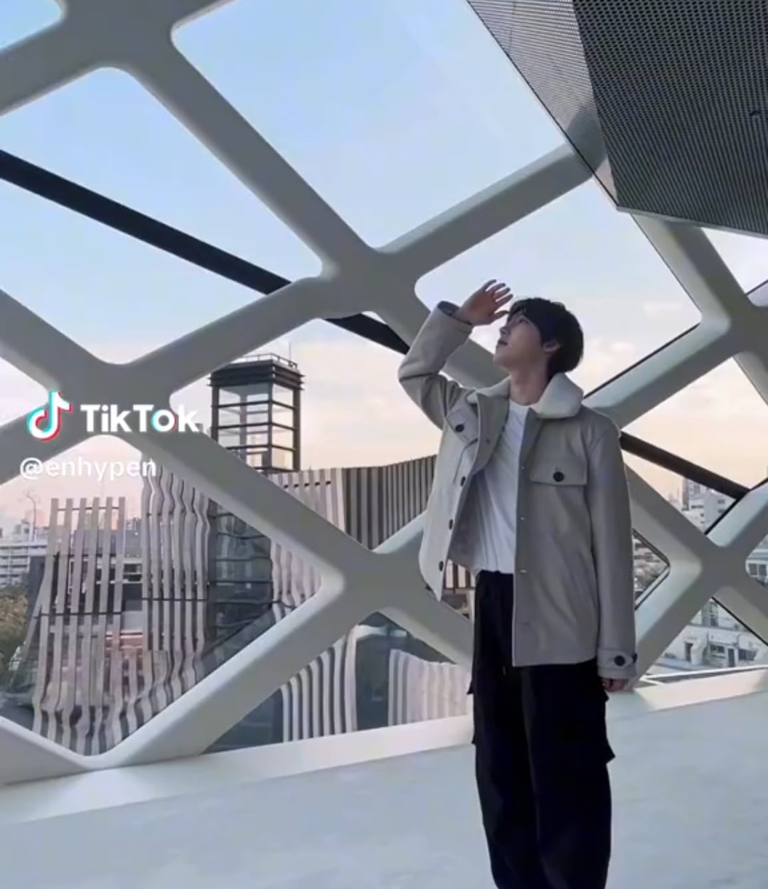 231201 Tiktok: ENHYPEN with Sakaguchi Kentaro