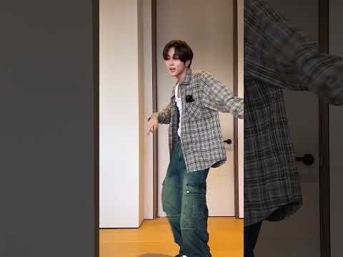 231203 Happy Kelli Youtube Shorts: I got to dance with @ENHYPENOFFICIAL !!