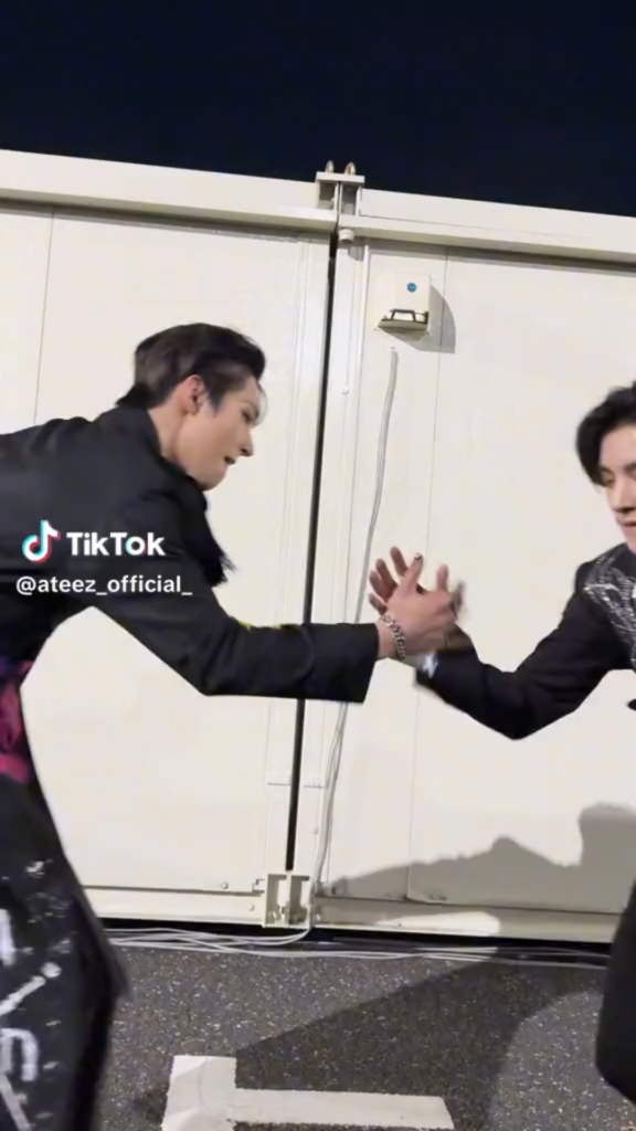 231216 ATEEZ Tiktok: Jake with Mingi