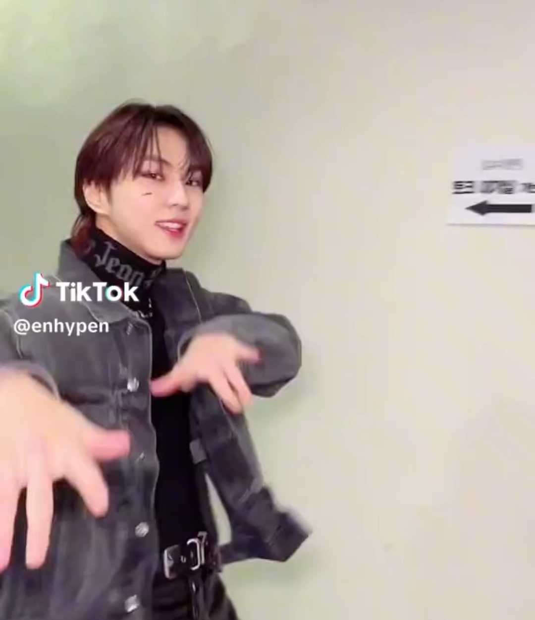 231202 Tiktok: Jungwon with Infinite Nam Woohyun