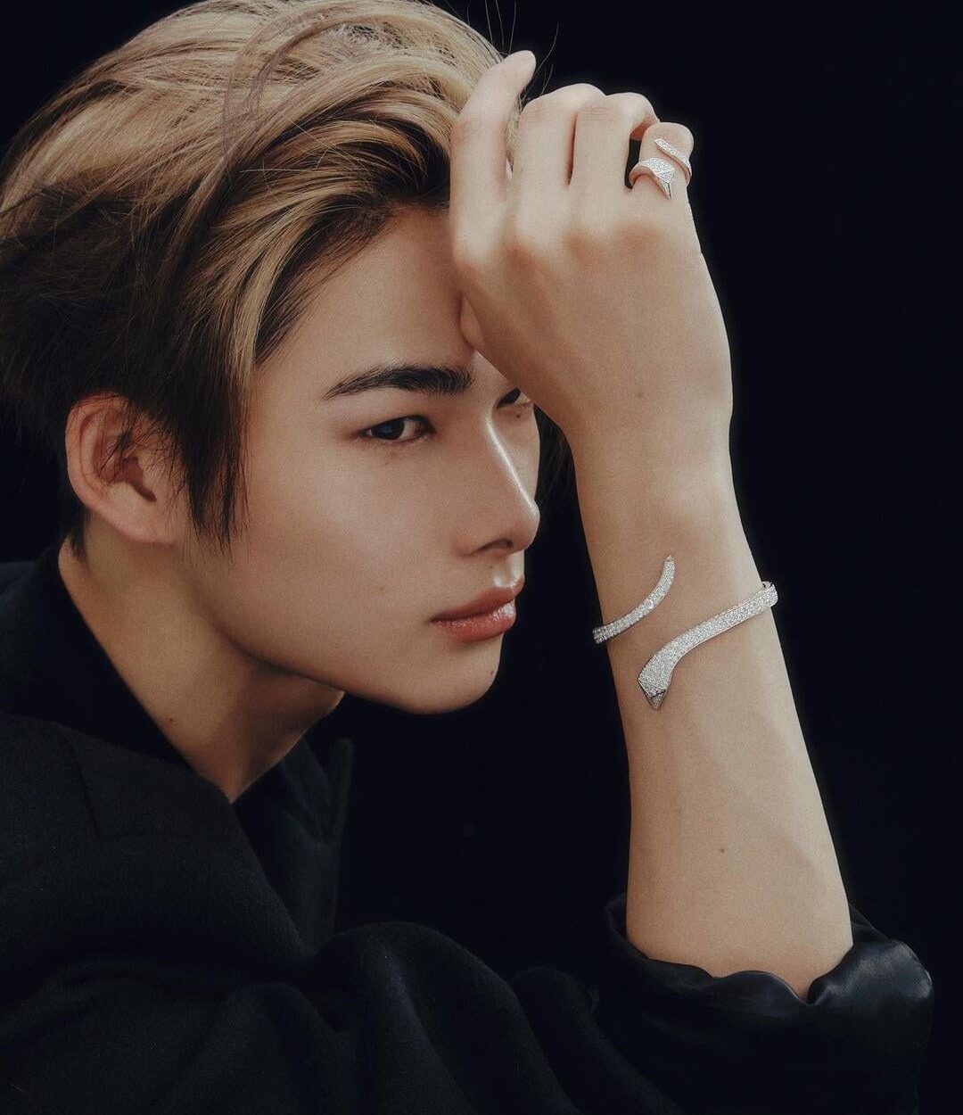 231215 Instagram: Ni-ki @ Prada Fine Jewelry