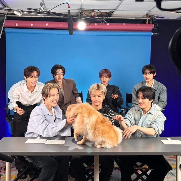 231230 Naver: Orange Blood AirDDrop [4/6 US on Tour]