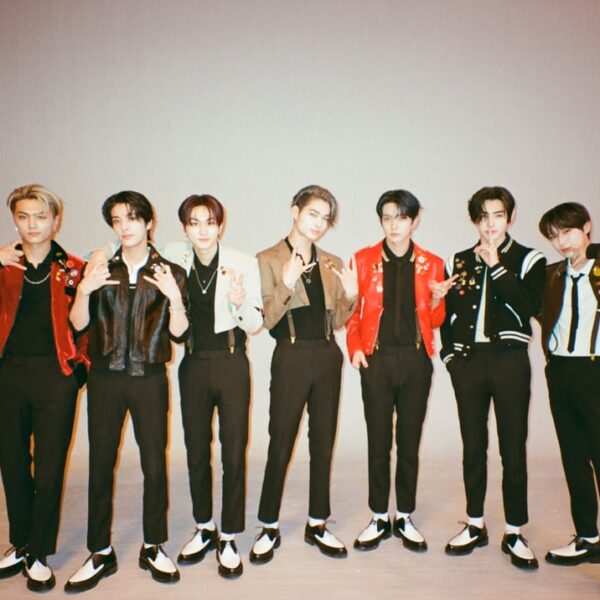 231231 M2MPD Twitter: ENHYPEN Sweet Venom Studio Choom behind film camera