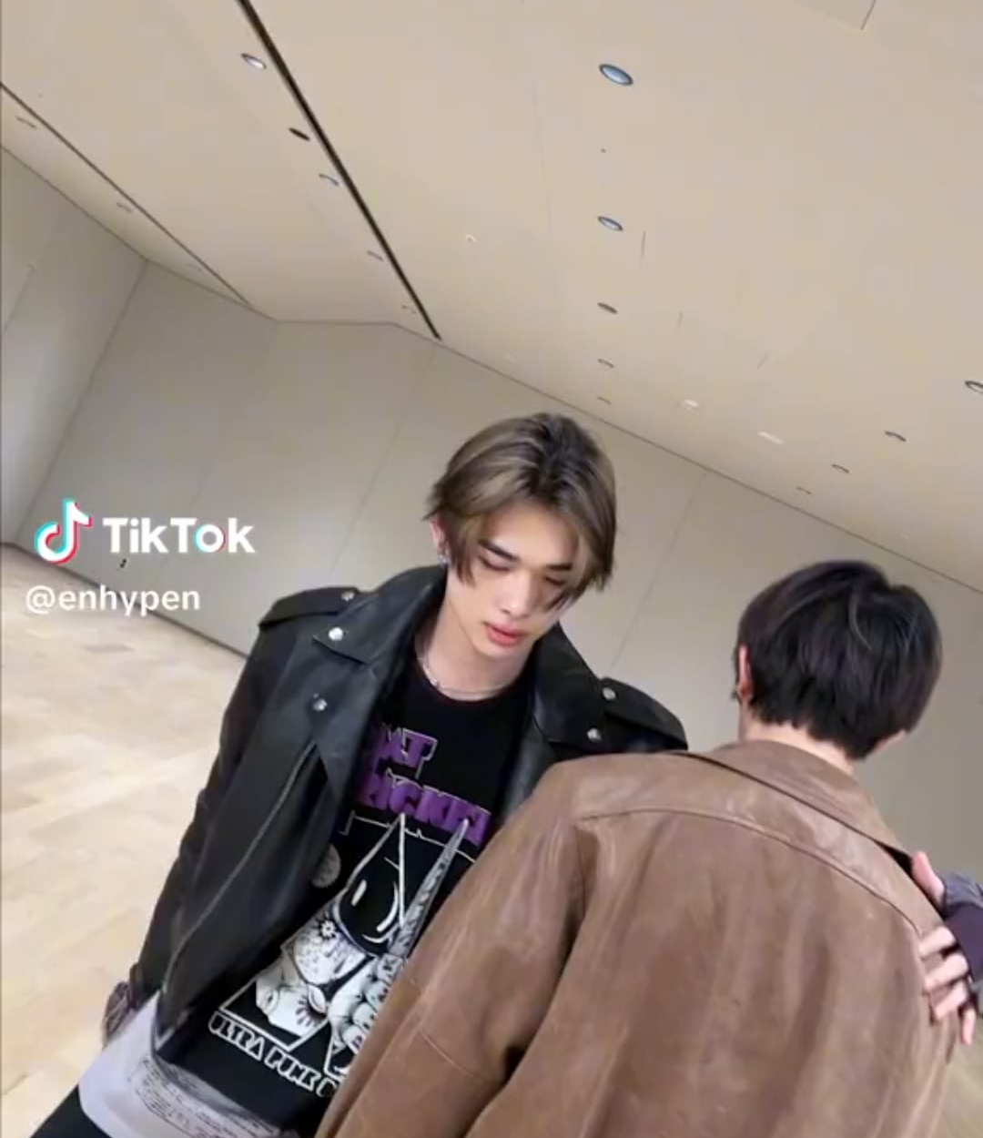 240112 Tiktok: Heeseung & Ni-ki @ GDA Dance Break