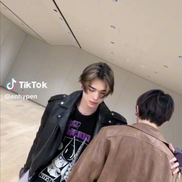 240112 Tiktok: Heeseung & Ni-ki @ GDA Dance Break
