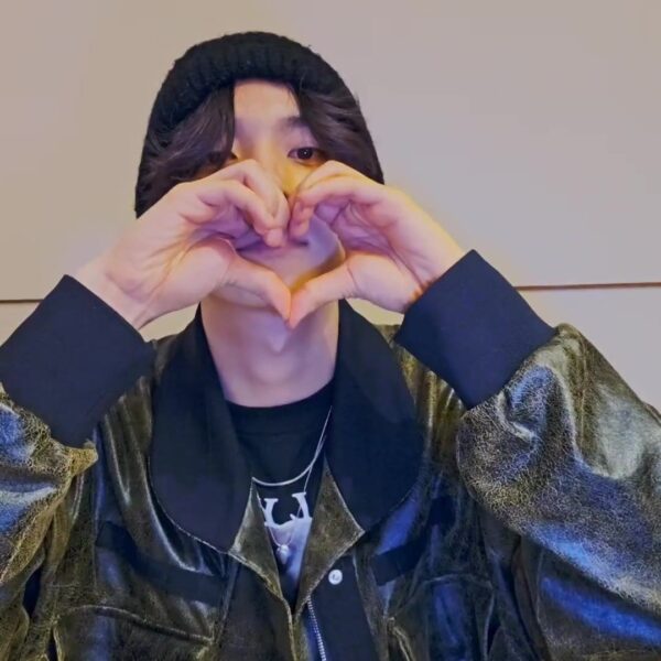 240111 [Weverse Live: Heeseung] Heeseung